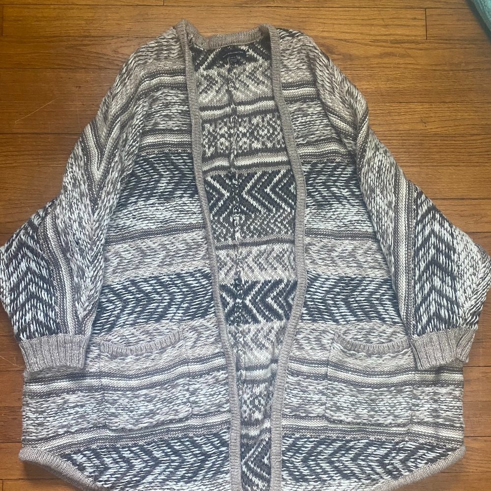 American Eagle Sweater